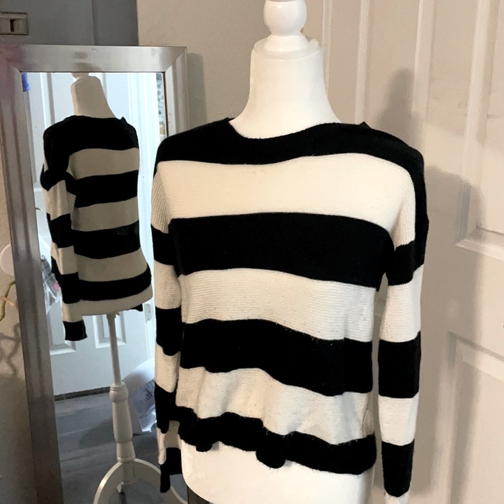 Black and white sweater.